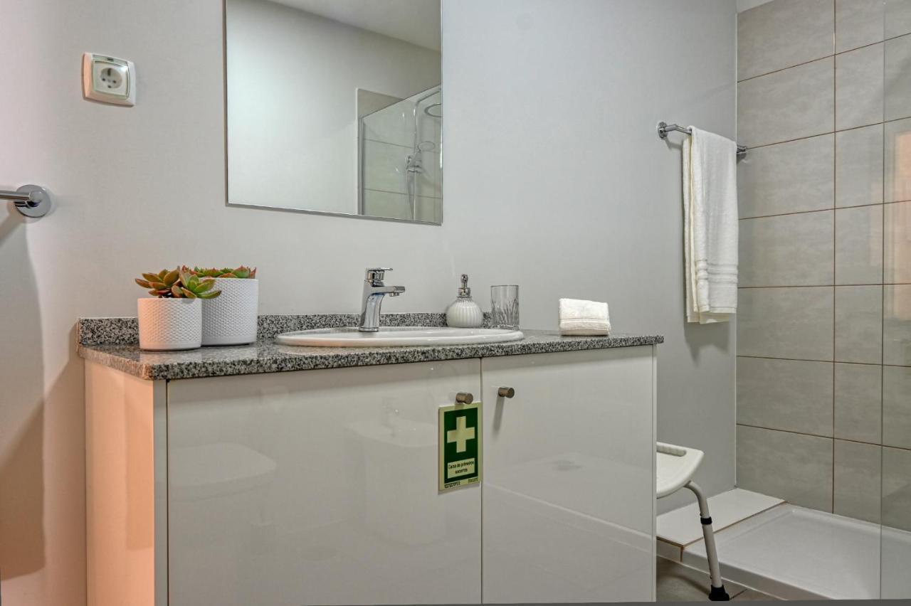 Apartment Nidia's Place, A In Madeira Machico (Madeira)